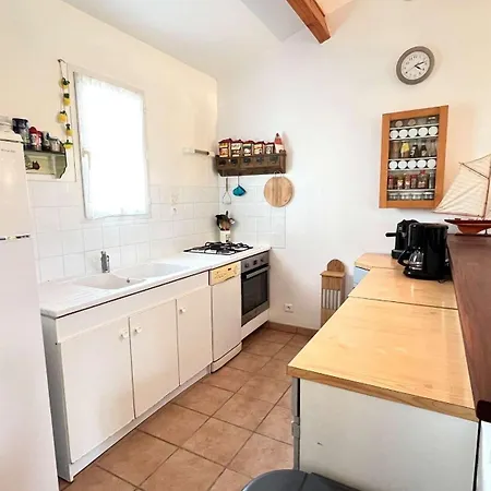 Jolie De Plain Pied Avec Agreable Jardin Villa *