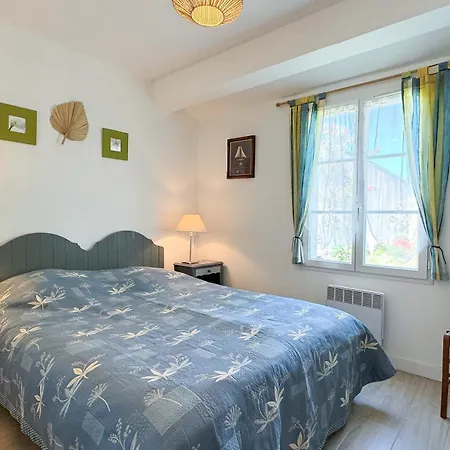 Jolie De Plain Pied Avec Agreable Jardin Villa